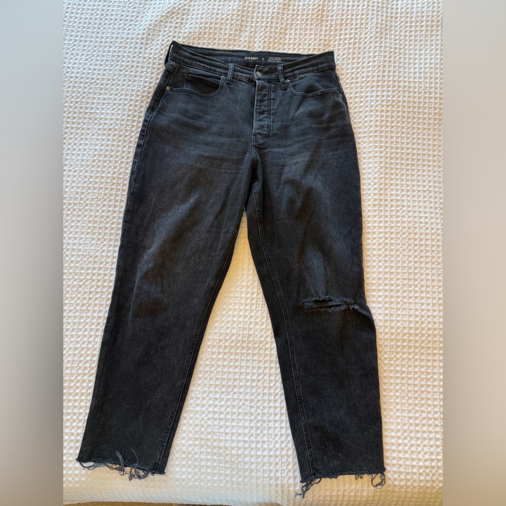 Old Navy Extra High-Rise Sky-Hi Straight Secret Slim Pockets